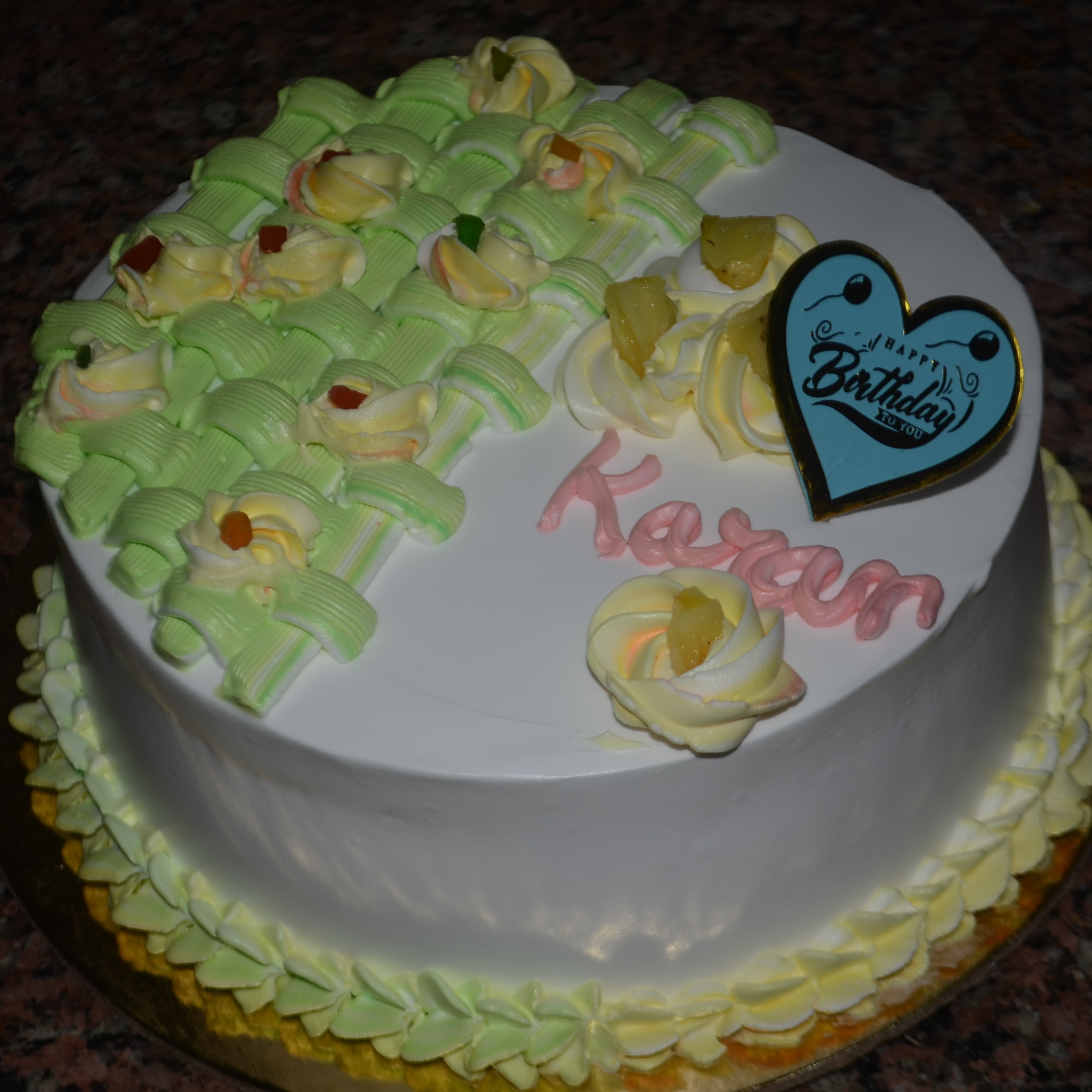 Garden Pine Vanilla Cake